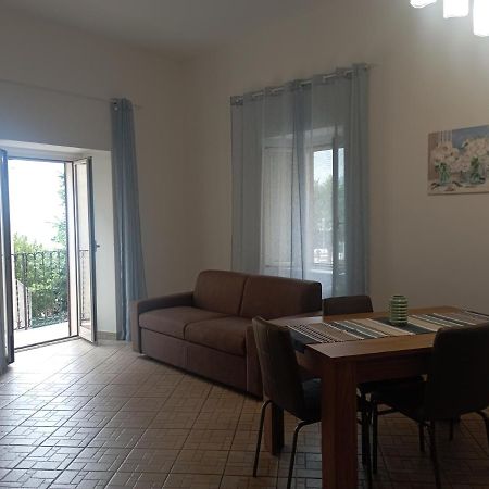 شقة Casa Ines Maranola المظهر الخارجي الصورة