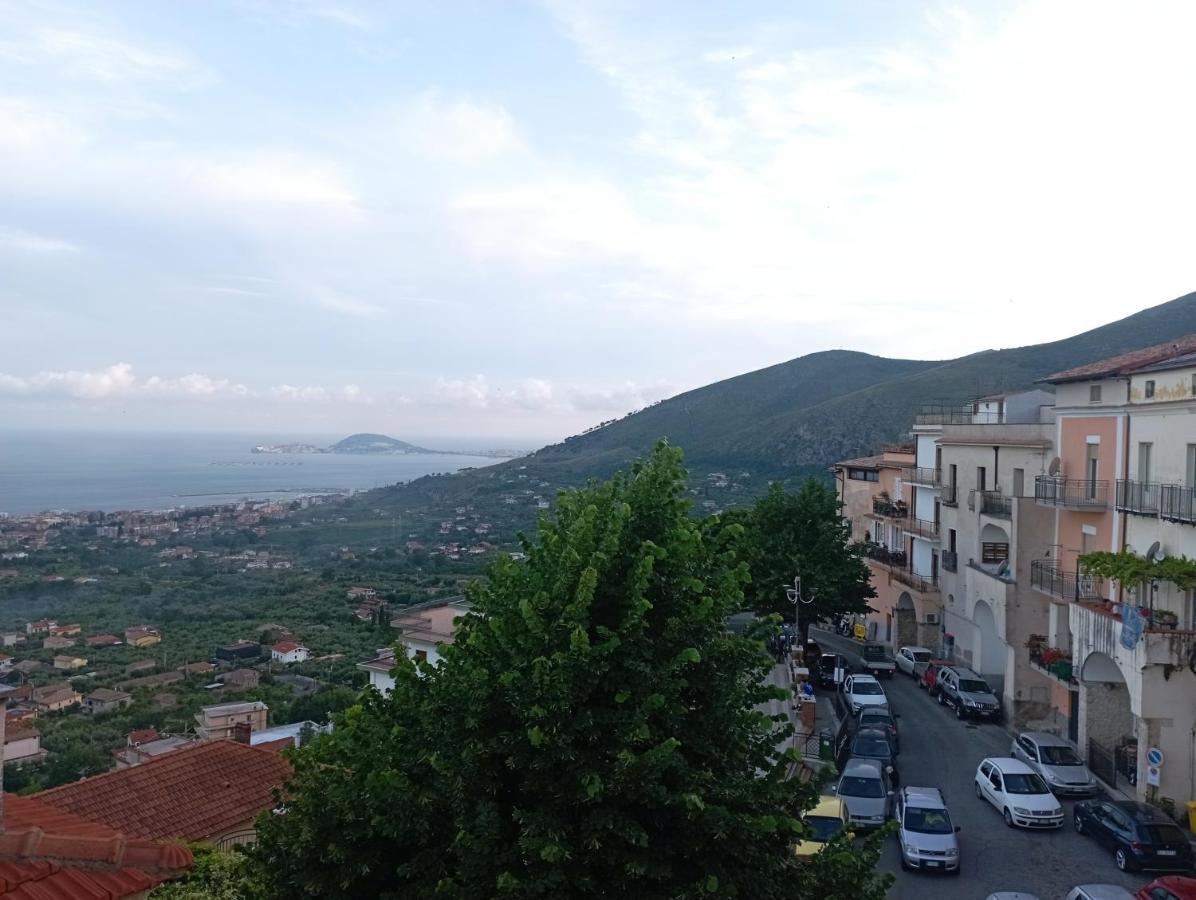 شقة Casa Ines Maranola المظهر الخارجي الصورة
